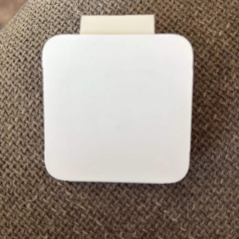 NIB Apple White Wired Earbuds